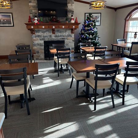 Fireside Inn And Suites Devils Lake Eksteriør bilde