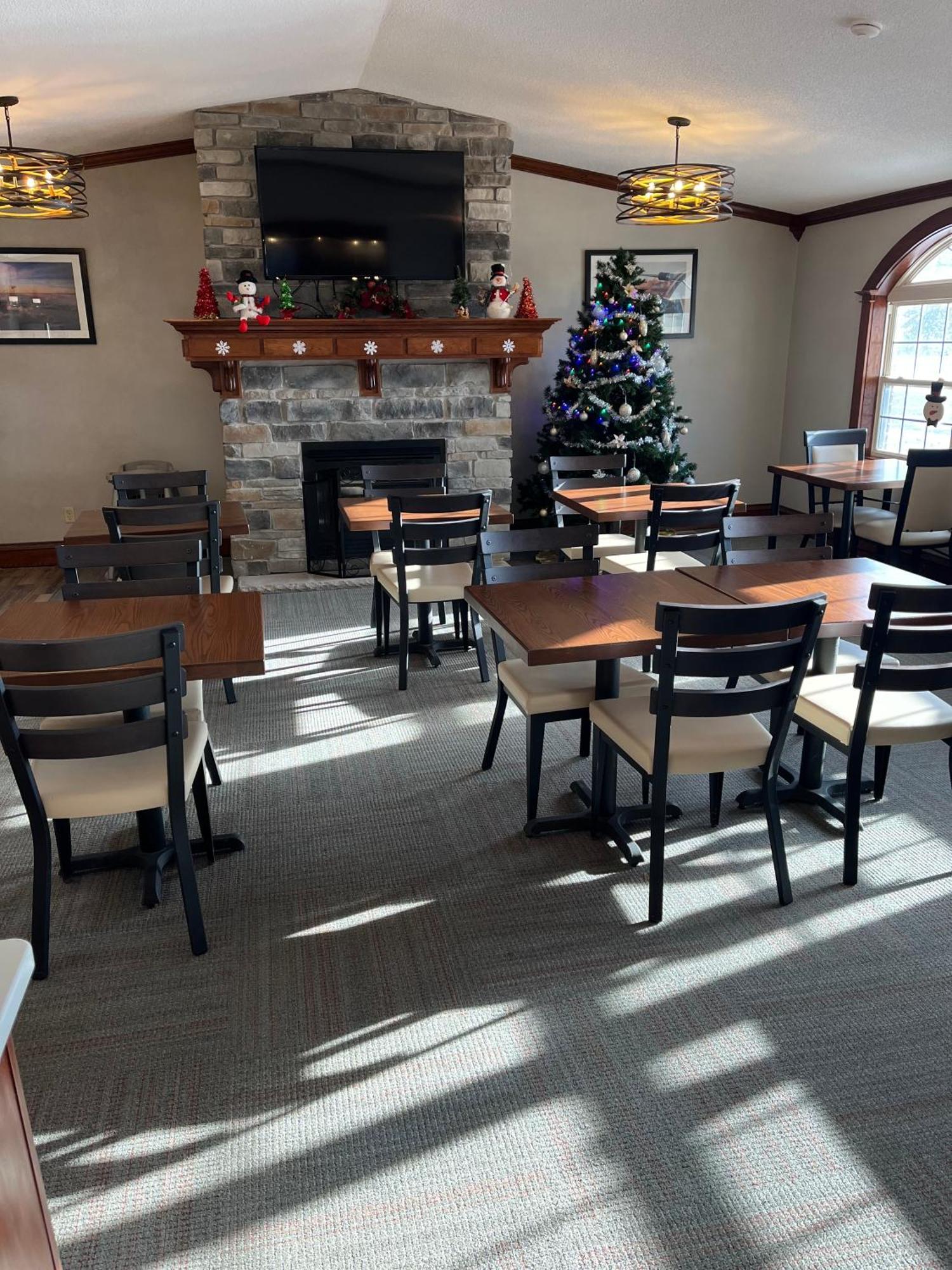Fireside Inn And Suites Devils Lake Eksteriør bilde