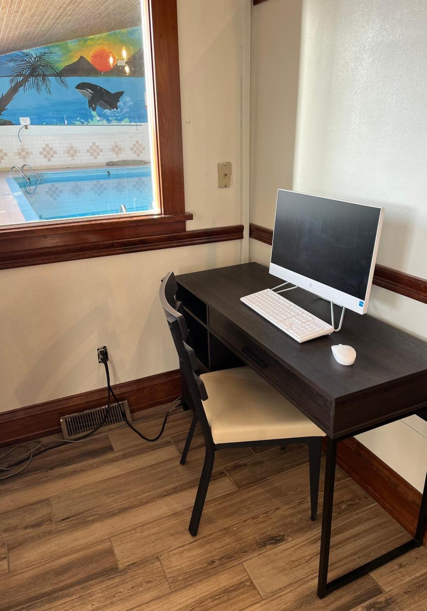 Fireside Inn And Suites Devils Lake Eksteriør bilde