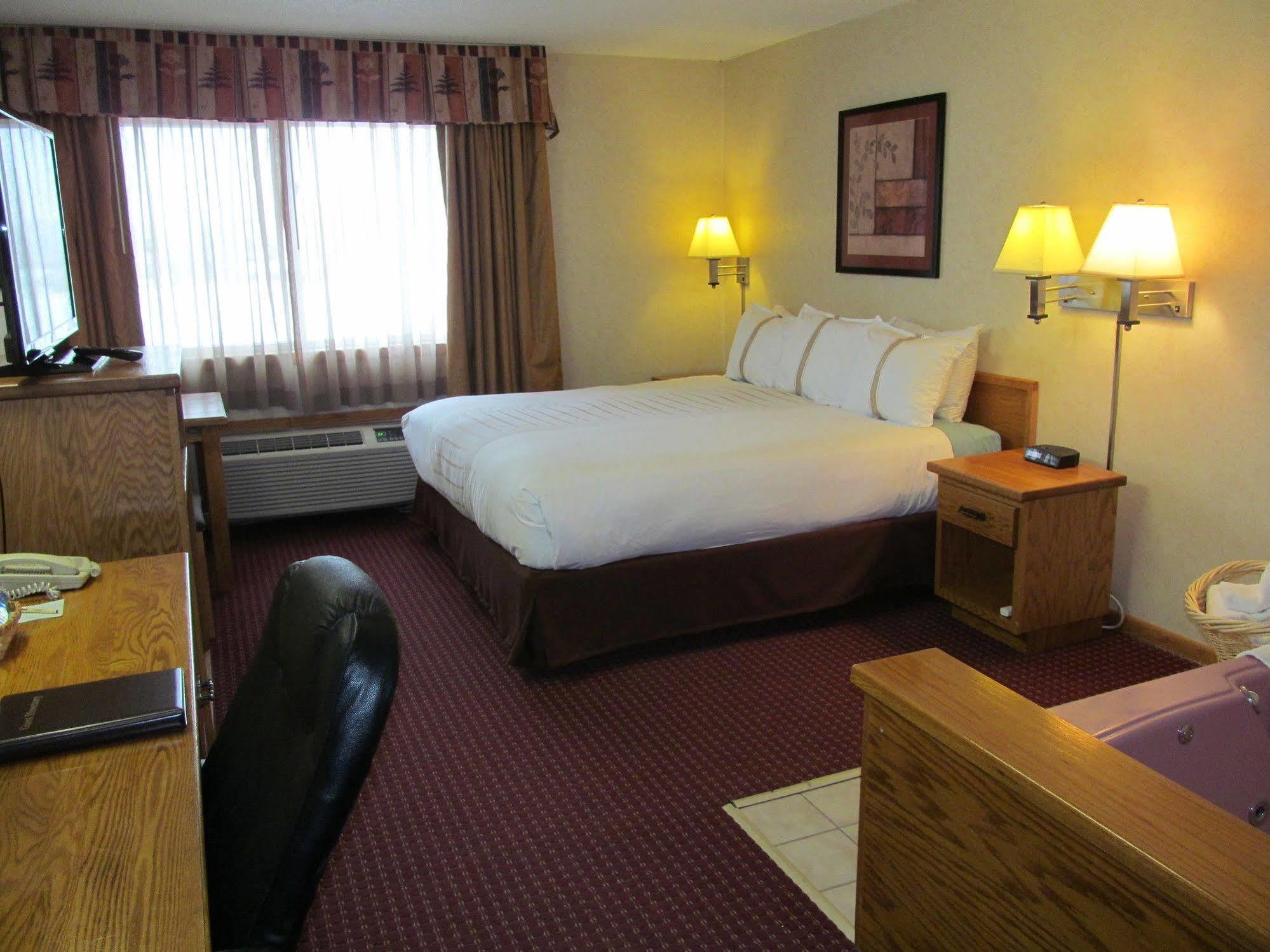 Fireside Inn And Suites Devils Lake Eksteriør bilde