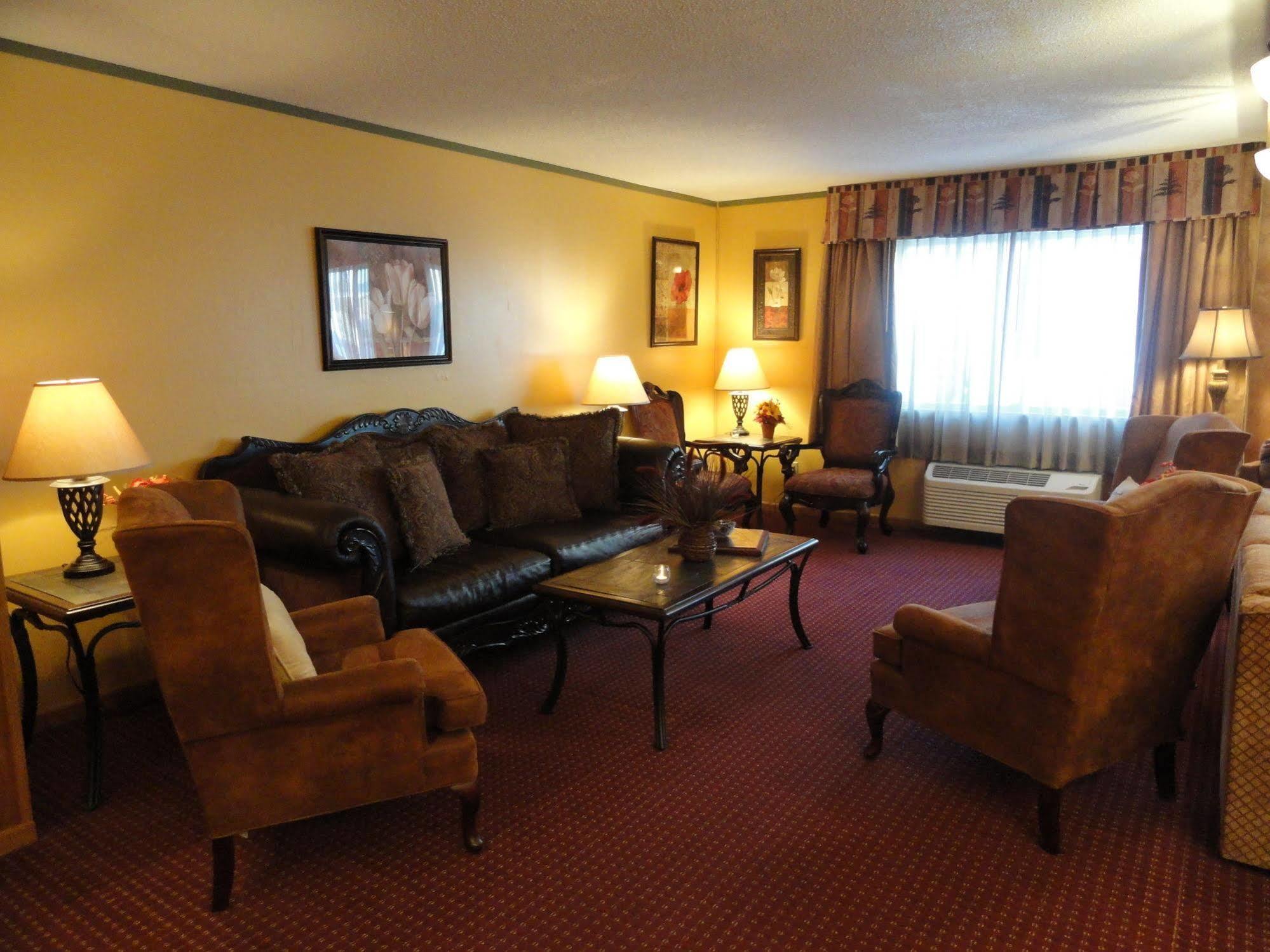Fireside Inn And Suites Devils Lake Eksteriør bilde