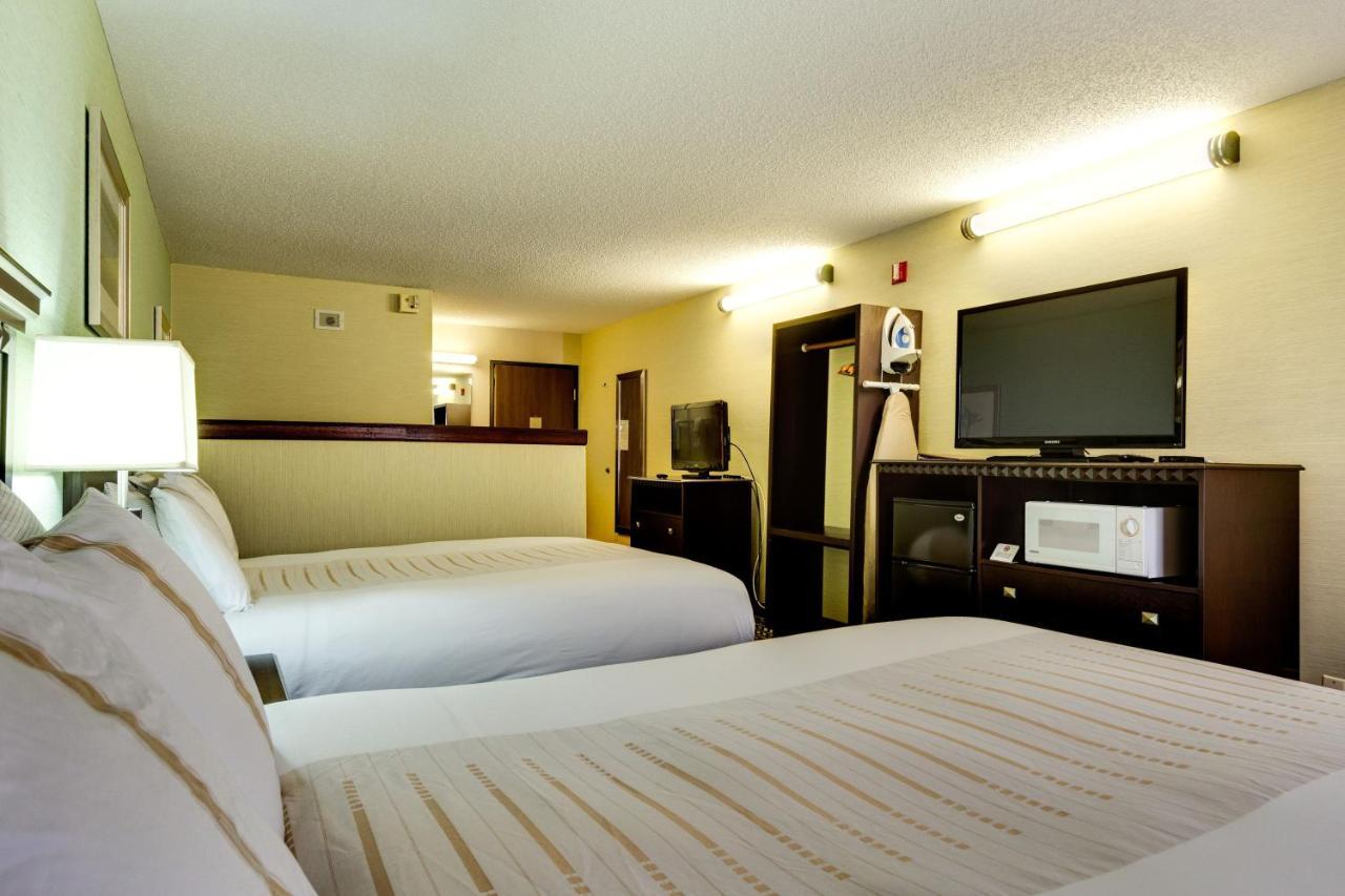 Fireside Inn And Suites Devils Lake Eksteriør bilde